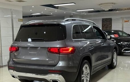 Mercedes-Benz GLB, 2022 год, 2 700 000 рублей, 4 фотография