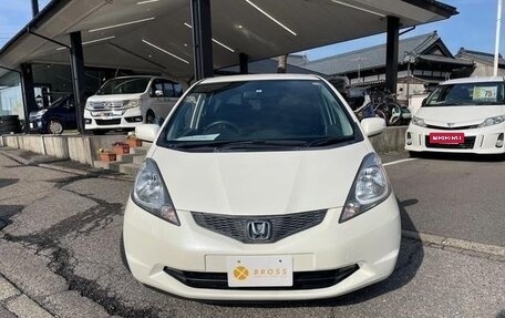 Honda Fit III, 2013 год, 640 000 рублей, 2 фотография