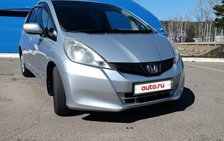 Honda Fit III, 2011 год, 965 000 рублей, 2 фотография