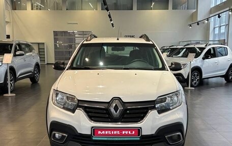 Renault Sandero II рестайлинг, 2019 год, 680 000 рублей, 2 фотография