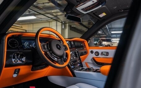 Rolls-Royce Cullinan, 2025 год, 78 000 000 рублей, 5 фотография