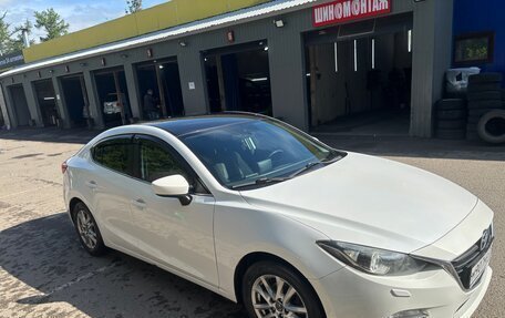 Mazda 3, 2015 год, 1 300 000 рублей, 2 фотография