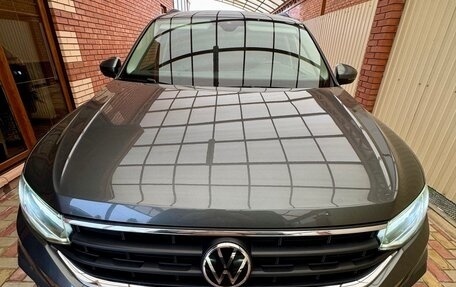 Volkswagen Tiguan II, 2021 год, 2 400 000 рублей, 5 фотография