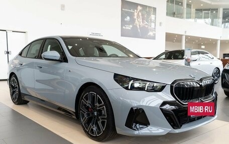 BMW 5 серия, 2024 год, 9 750 000 рублей, 3 фотография