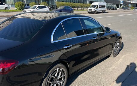 Mercedes-Benz E-Класс, 2021 год, 8 000 000 рублей, 2 фотография