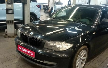 BMW 1 серия, 2011 год, 700 000 рублей, 1 фотография