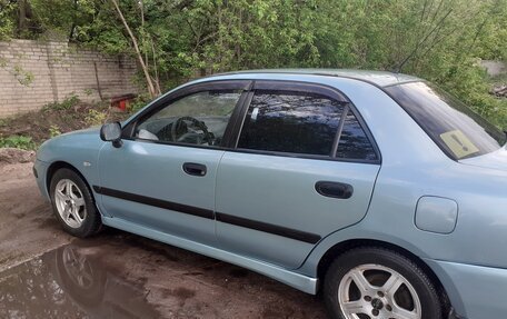 Mitsubishi Carisma I, 2002 год, 270 000 рублей, 3 фотография