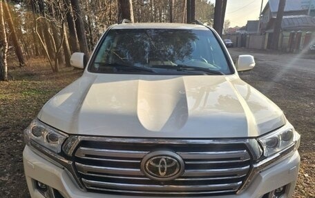 Toyota Land Cruiser 200, 2018 год, 7 999 000 рублей, 2 фотография