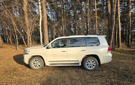 Toyota Land Cruiser 200, 2018 год, 7 999 000 рублей, 4 фотография