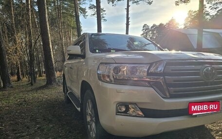 Toyota Land Cruiser 200, 2018 год, 7 999 000 рублей, 6 фотография