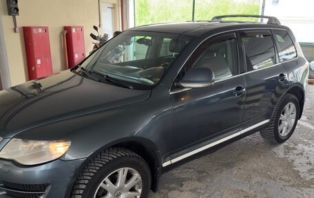 Volkswagen Touareg III, 2008 год, 950 000 рублей, 2 фотография
