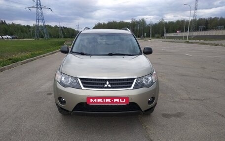 Mitsubishi Outlander III рестайлинг 3, 2008 год, 1 130 000 рублей, 2 фотография