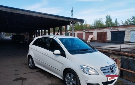 Mercedes-Benz B-Класс, 2011 год, 850 000 рублей, 2 фотография