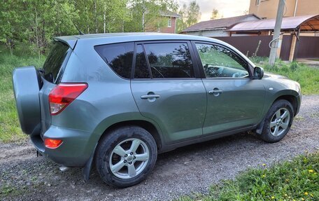 Toyota RAV4, 2006 год, 1 050 000 рублей, 2 фотография