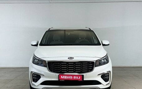 KIA Carnival III, 2018 год, 2 600 000 рублей, 3 фотография