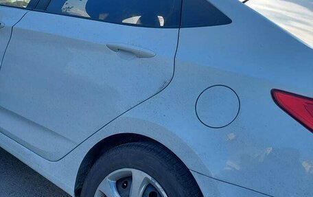 Hyundai Solaris II рестайлинг, 2013 год, 800 000 рублей, 3 фотография