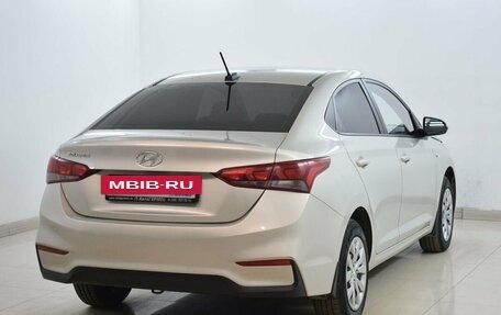 Hyundai Solaris II рестайлинг, 2018 год, 990 000 рублей, 4 фотография