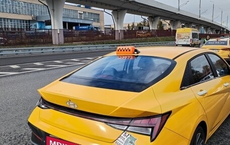 Hyundai Elantra, 2023 год, 3 200 000 рублей, 2 фотография