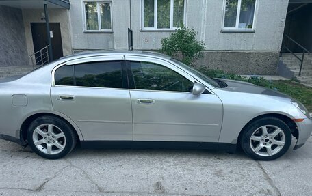 Nissan Skyline, 2003 год, 550 000 рублей, 2 фотография