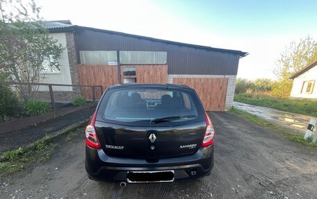 Renault Logan I, 2010 год, 600 000 рублей, 3 фотография