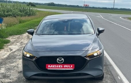 Mazda 3, 2019 год, 2 190 000 рублей, 2 фотография