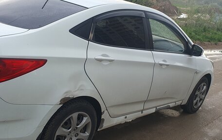 Hyundai Solaris II рестайлинг, 2012 год, 370 000 рублей, 5 фотография