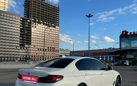 BMW 5 серия, 2020 год, 6 180 000 рублей, 3 фотография