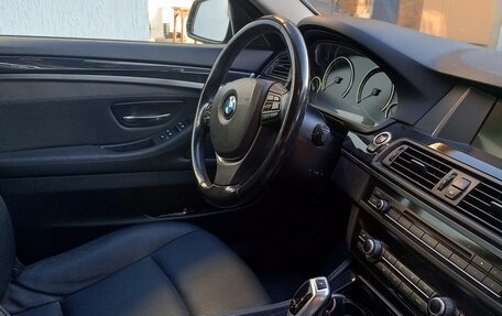 BMW 5 серия, 2016 год, 1 800 000 рублей, 6 фотография