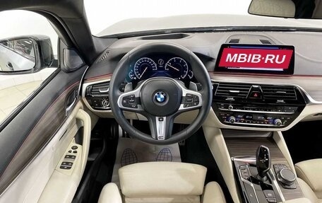 BMW 5 серия, 2018 год, 3 900 000 рублей, 8 фотография
