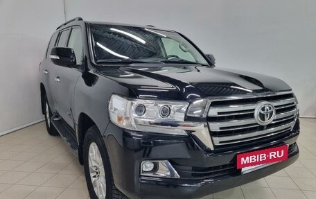 Toyota Land Cruiser 200, 2018 год, 7 000 000 рублей, 3 фотография