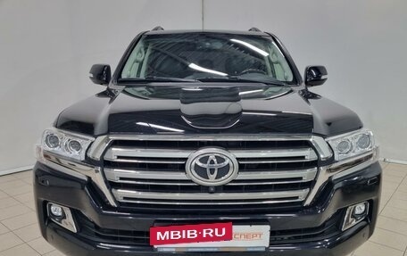 Toyota Land Cruiser 200, 2018 год, 7 000 000 рублей, 2 фотография