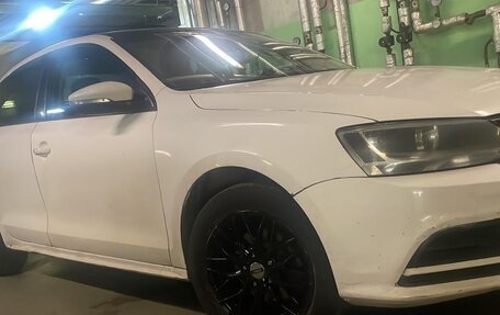 Volkswagen Jetta VI, 2015 год, 630 000 рублей, 2 фотография