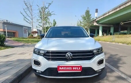 Volkswagen T-Roc I, 2020 год, 1 308 810 рублей, 2 фотография