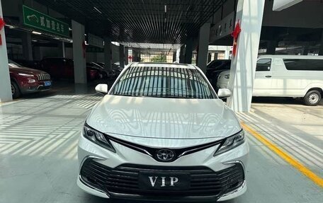 Toyota Camry, 2021 год, 2 390 000 рублей, 2 фотография