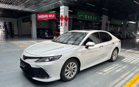 Toyota Camry, 2021 год, 2 390 000 рублей, 3 фотография