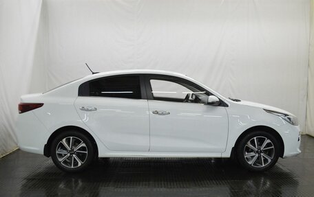 KIA Rio IV, 2018 год, 1 350 000 рублей, 4 фотография