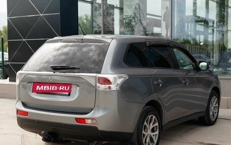 Mitsubishi Outlander III рестайлинг 3, 2013 год, 1 600 000 рублей, 5 фотография