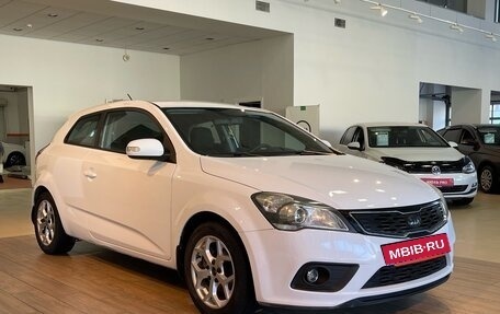 KIA cee'd I рестайлинг, 2011 год, 750 000 рублей, 3 фотография