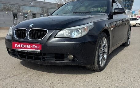 BMW 5 серия, 2004 год, 1 300 000 рублей, 3 фотография