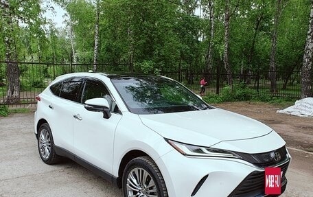 Toyota Harrier, 2021 год, 3 450 000 рублей, 2 фотография