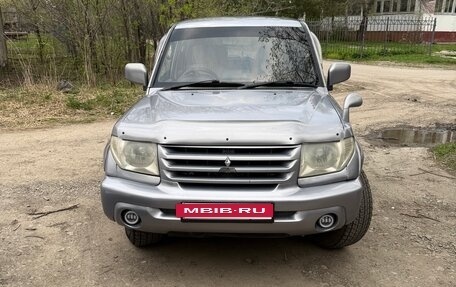 Mitsubishi Pajero iO, 2003 год, 650 000 рублей, 2 фотография