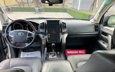 Toyota Land Cruiser 200, 2008 год, 2 770 000 рублей, 7 фотография