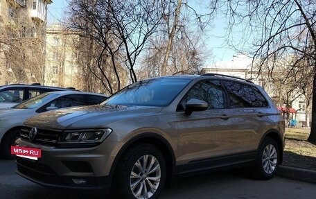 Volkswagen Tiguan II, 2019 год, 2 300 000 рублей, 3 фотография