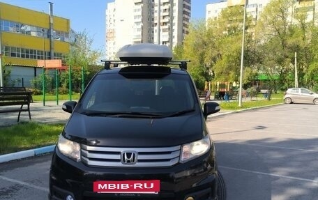 Honda Freed I, 2012 год, 1 300 000 рублей, 2 фотография