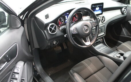 Mercedes-Benz GLA, 2019 год, 2 600 000 рублей, 4 фотография