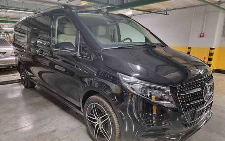 Mercedes-Benz V-Класс, 2024 год, 16 500 000 рублей, 3 фотография