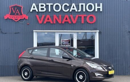 Hyundai Solaris II рестайлинг, 2015 год, 990 000 рублей, 3 фотография