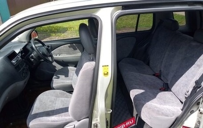 Toyota Raum I, 2000 год, 380 000 рублей, 1 фотография