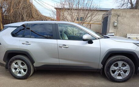 Toyota RAV4, 2022 год, 3 360 000 рублей, 1 фотография