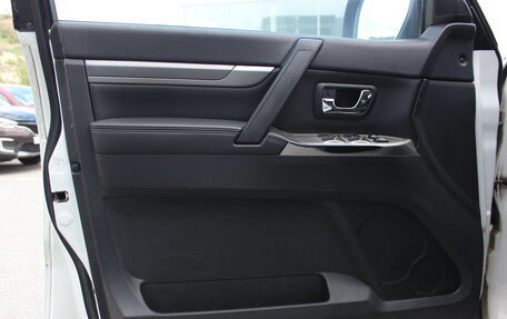 Mitsubishi Pajero IV, 2015 год, 1 790 000 рублей, 8 фотография